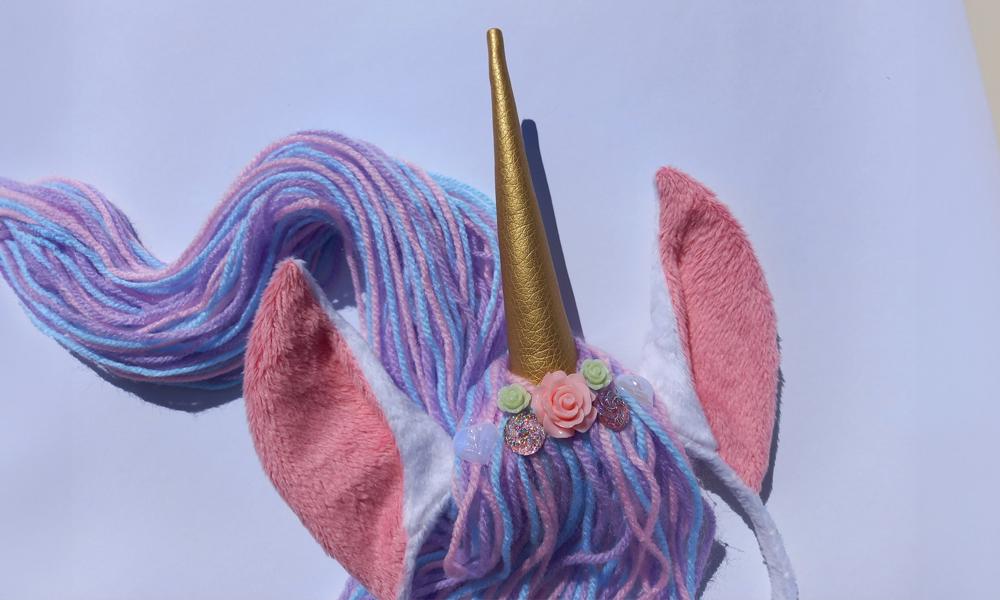 Eenhoornhoorn met staart maken