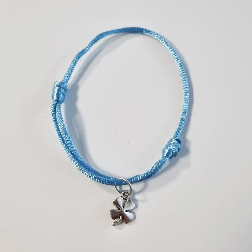 Armbandje blauw klavertje